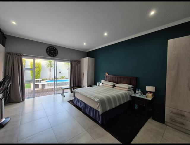 3 BEDROOM TOWNHOUSE FOR SALE IN VANDERBIJLPARK SW 5